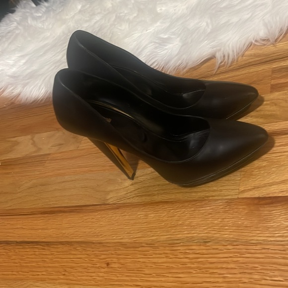 Roberto Cavalli black pumps with gold heel accent - Picture 8 of 11